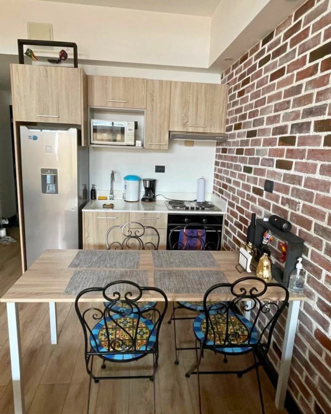 APARTAMENTO EN RENTA ZONA 1 TIPO ESTUDIO – AMUEBLADO — foto 8 de 9
