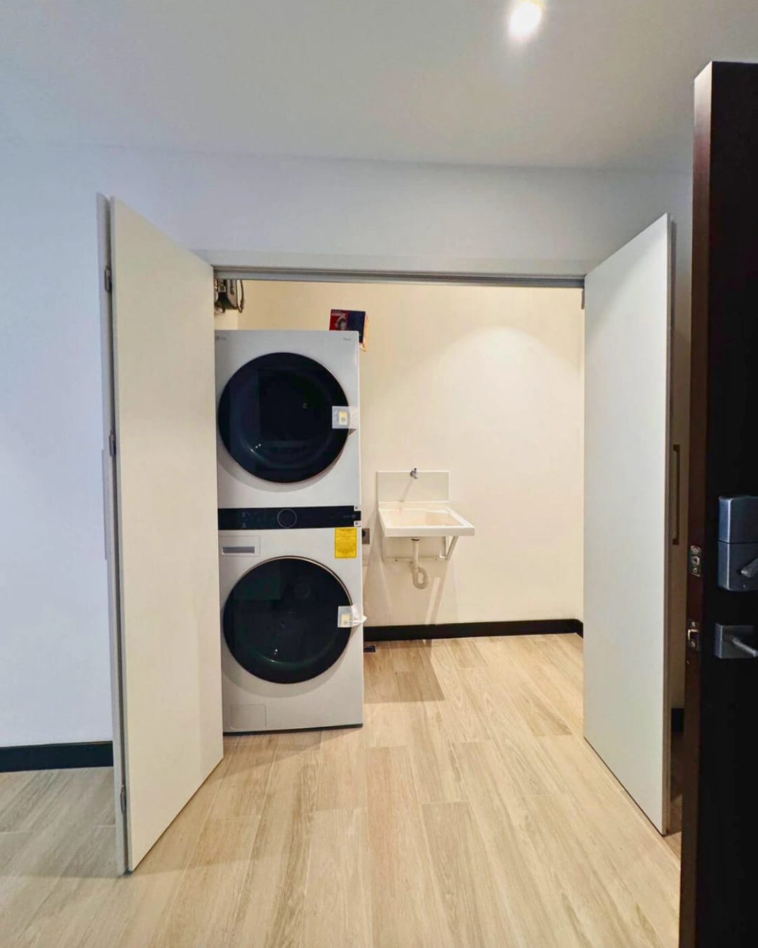 APARTAMENTO EN RENTA ZONA 13 IRIDIA — foto 11 de 11