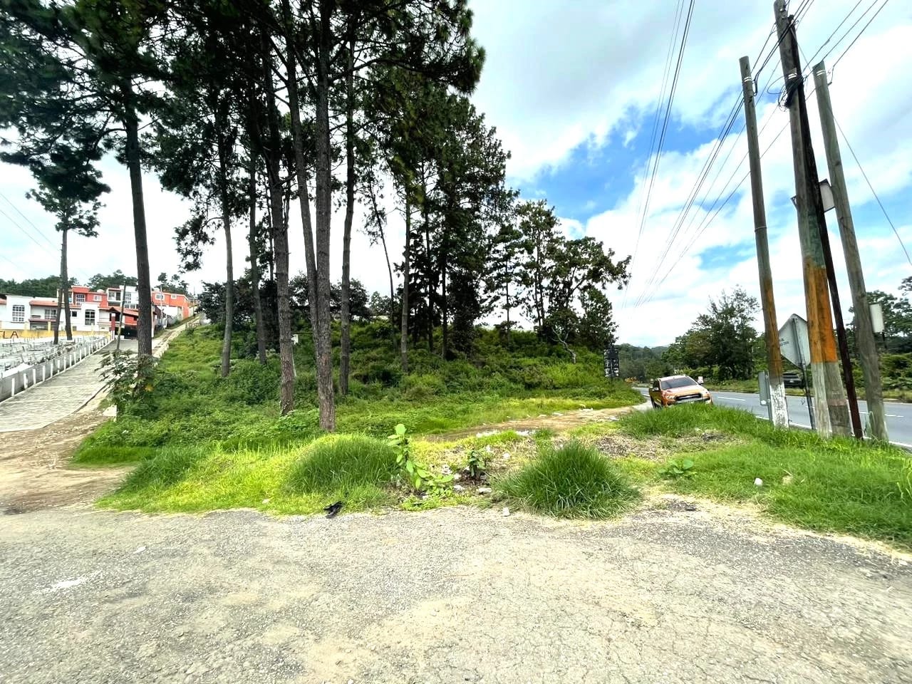 TERRENO EN RENTA KM 39 SOBRE CARRETERA A SUMPANGO — foto 1 de 12