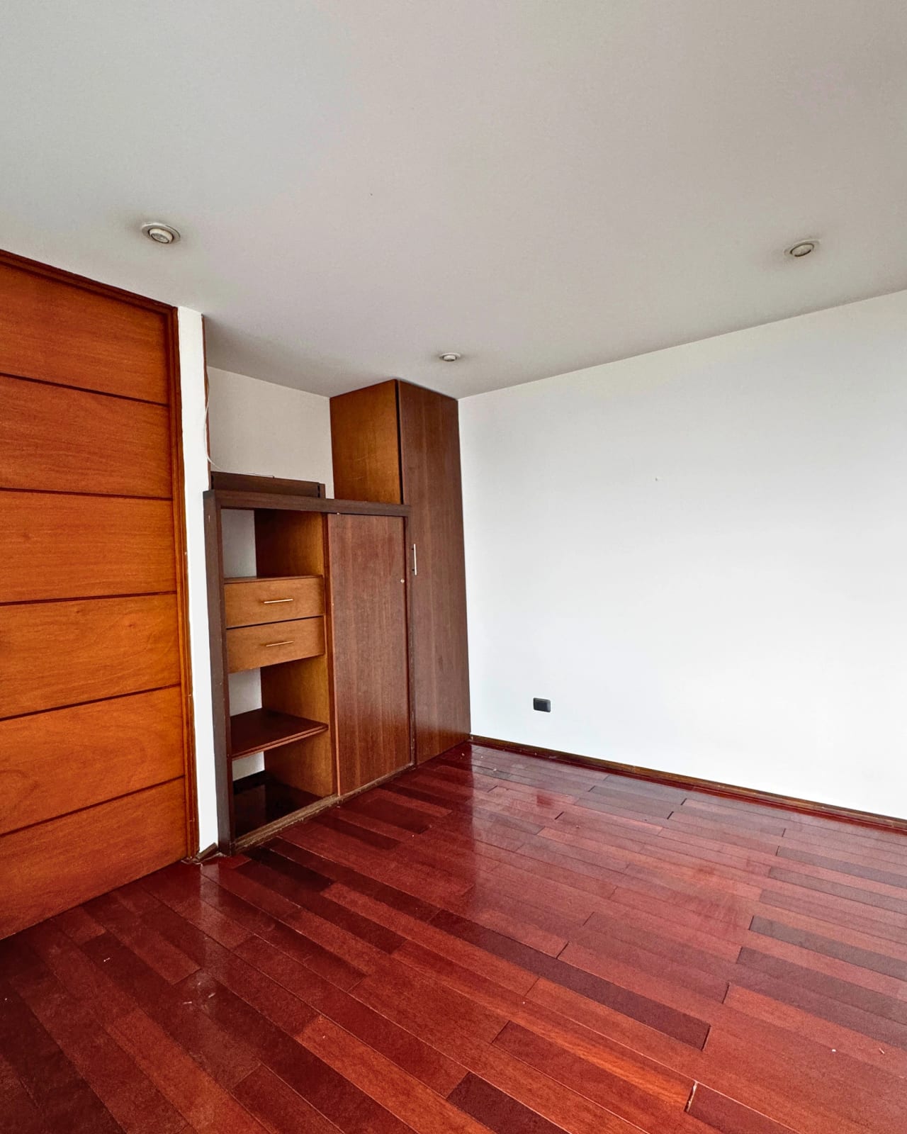 APARTAMENTO EN RENTA EN ZONA 13 AMUEBLADO — foto 8 de 10