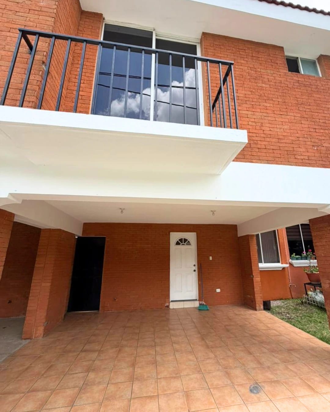 CASA EN RENTA KM 18.5 SAN JOSÉ PINULA, JARDINES DE PROVIDENCIA — foto 1 de 10