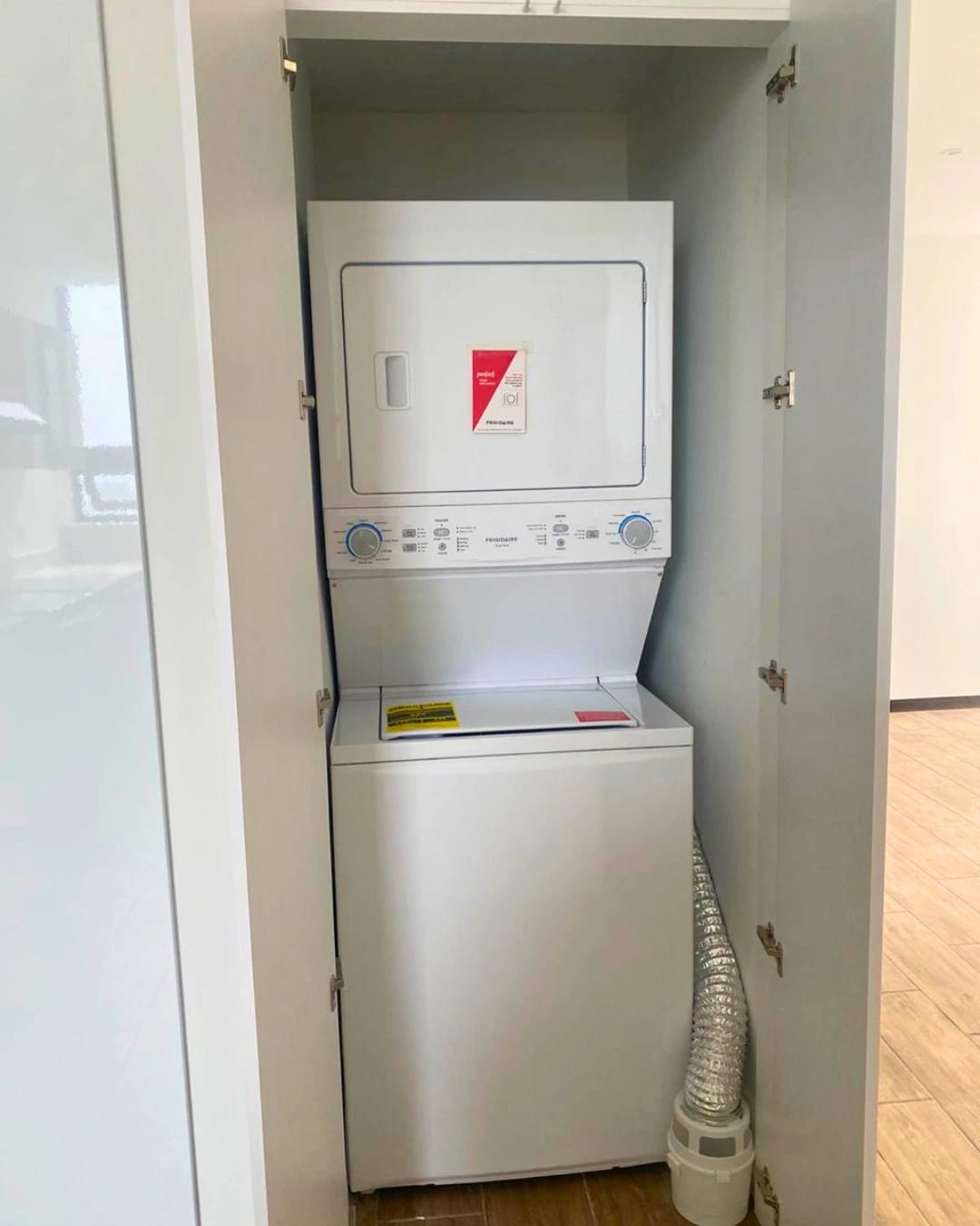 APARTAMENTO EN RENTA ZONA 13 AURÉ — foto 7 de 10
