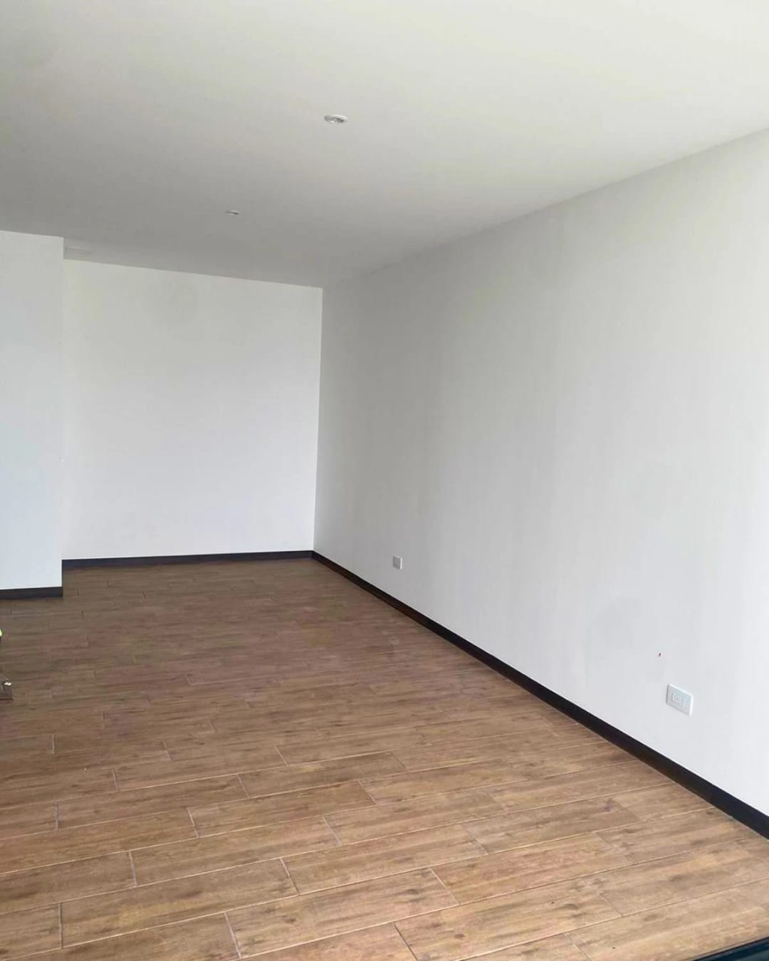 APARTAMENTO EN RENTA ZONA 13 AURÉ — foto 8 de 10