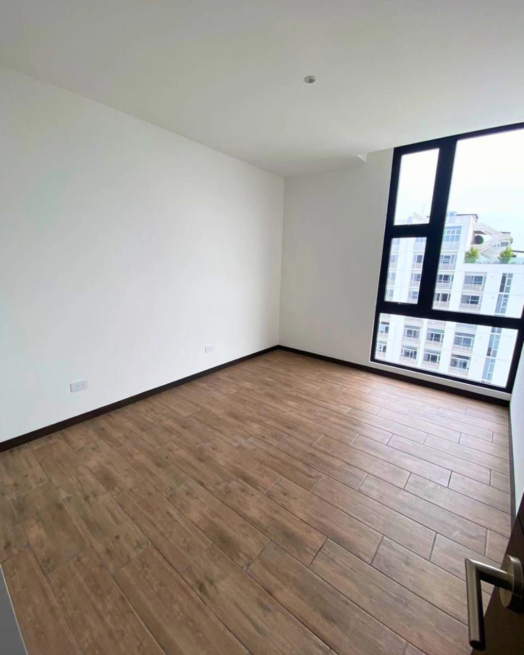 APARTAMENTO EN RENTA ZONA 13 AURÉ — foto 9 de 10