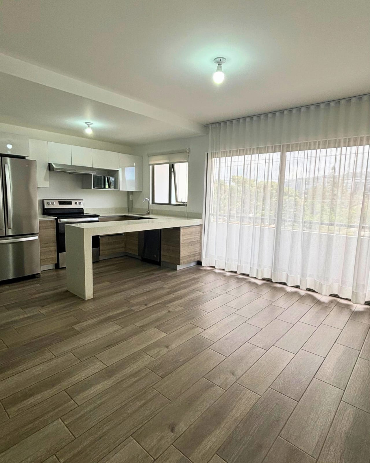 CASA EN VENTA EN ZONA 16 PARA ESTRENAR — foto 1 de 9