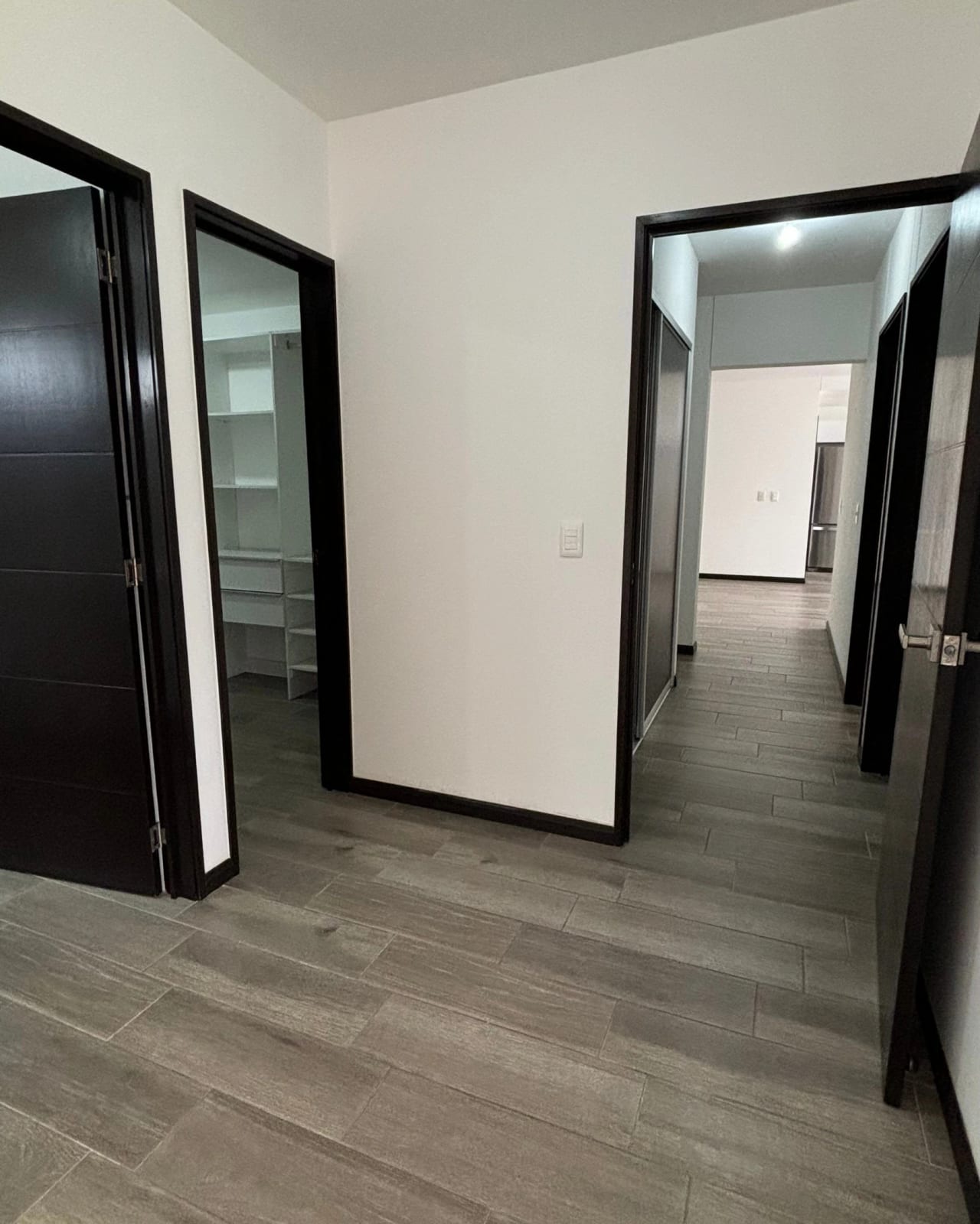 CASA EN VENTA EN ZONA 16 PARA ESTRENAR — foto 7 de 9