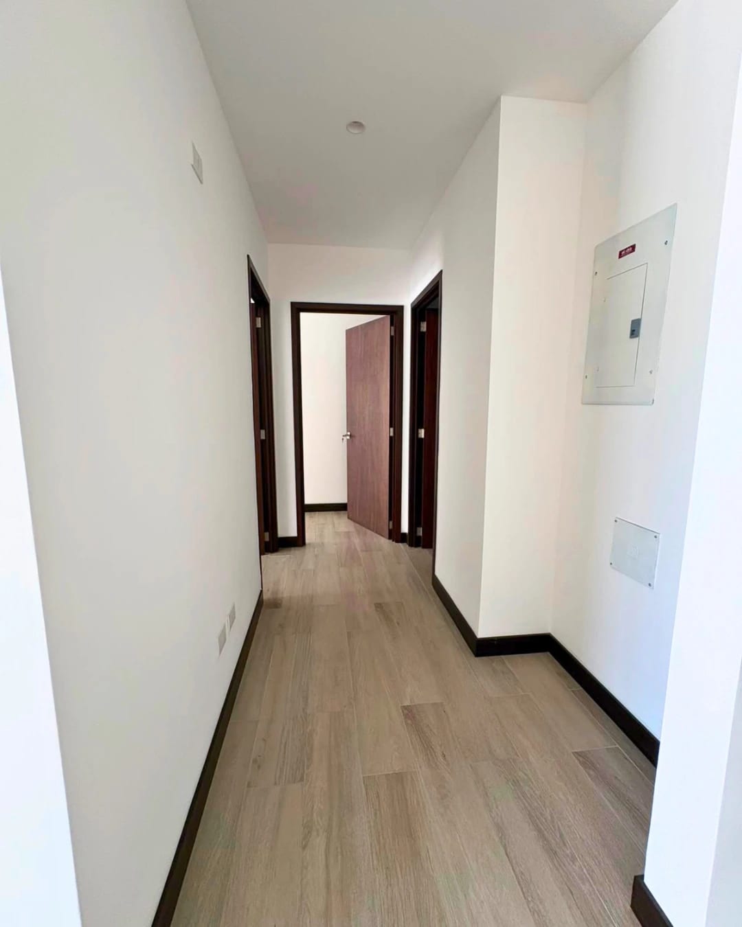 APARTAMENTO EN VENTA -ZONA 13- PARA ESTRENAR- — foto 3 de 10