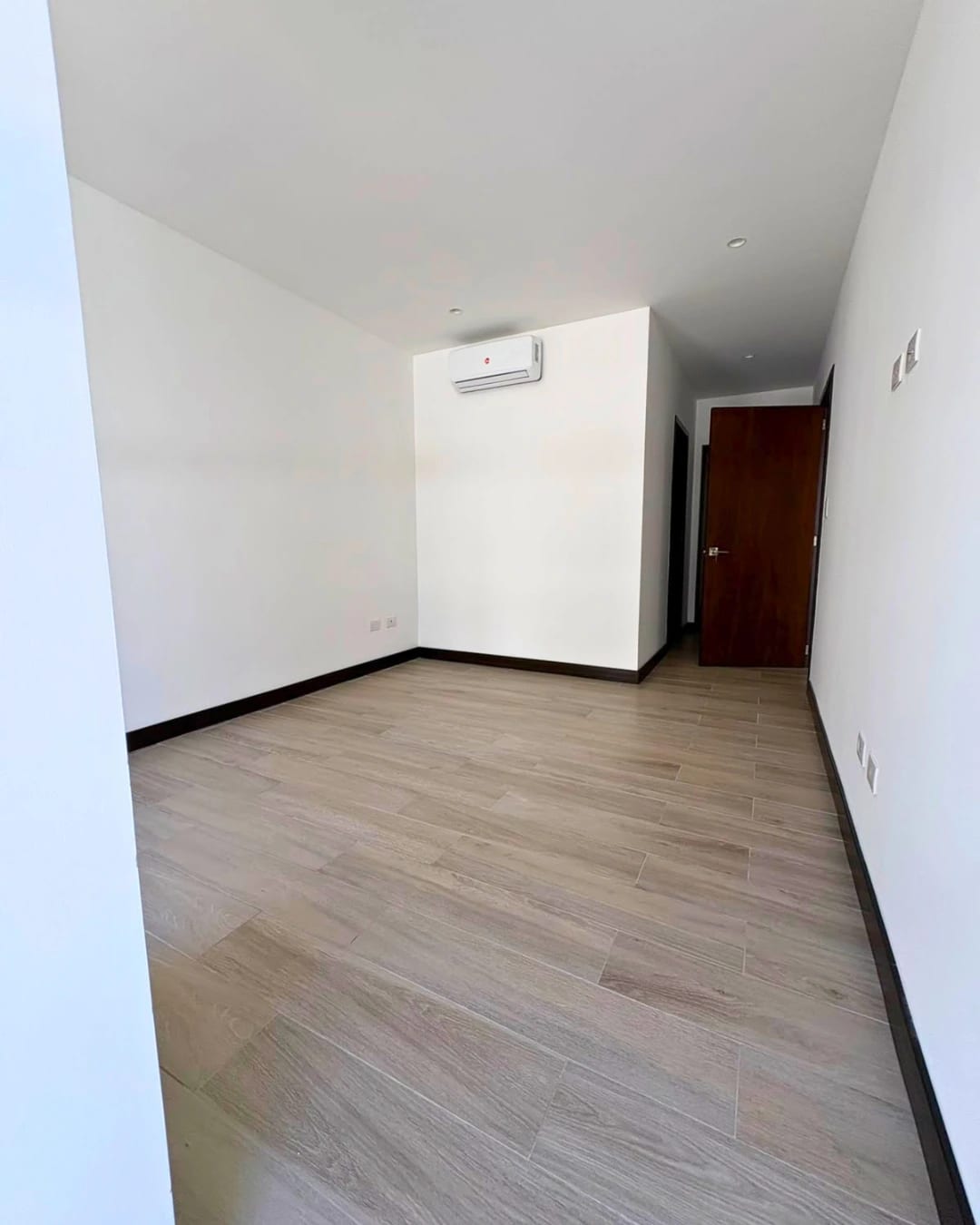APARTAMENTO EN VENTA -ZONA 13- PARA ESTRENAR- — foto 9 de 10
