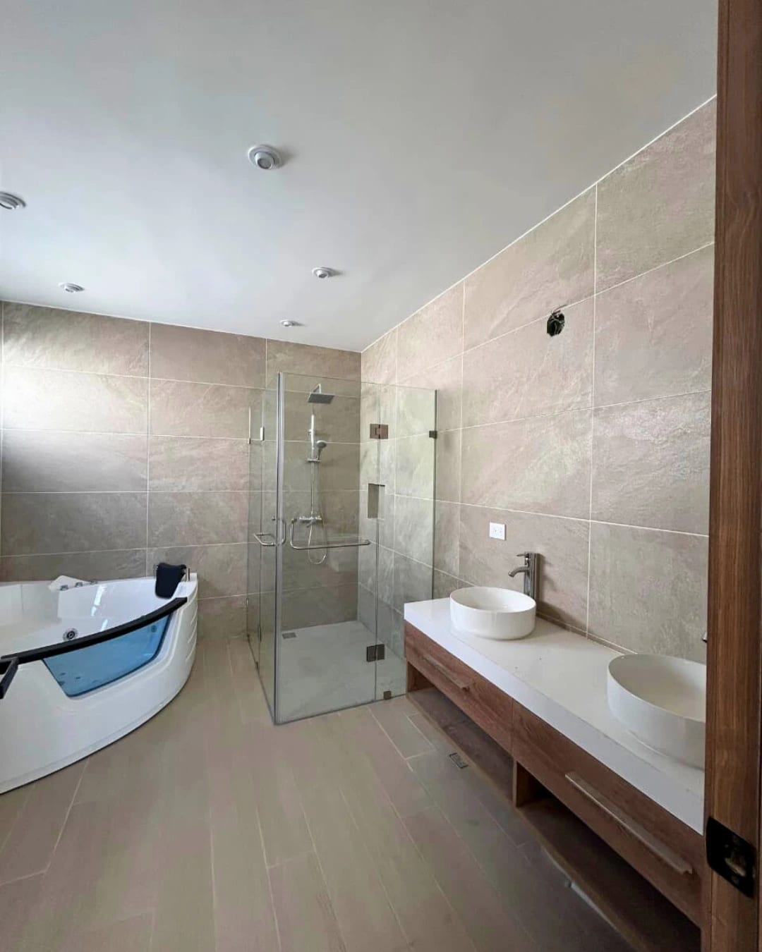 CASA EN VENTA EN ZONA 16 PARA ESTRENAR — foto 6 de 11