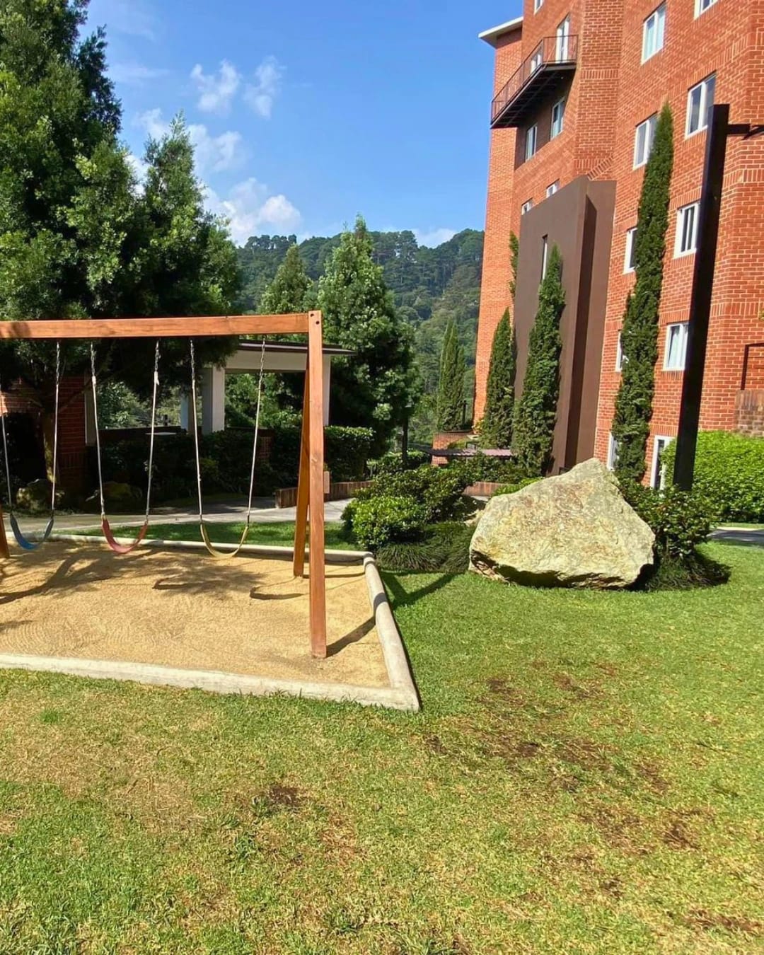 APARTAMENTO EN RENTA EN ZONA 16 CAÑADAS — foto 2 de 9