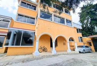 CASA EN VENTA ARRAZOLA 2 IDEAL PARA INVERSIONISTAS — miniatura 1 de 12