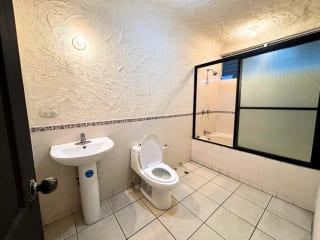 CASA EN VENTA ARRAZOLA 2 IDEAL PARA INVERSIONISTAS — miniatura 7 de 12