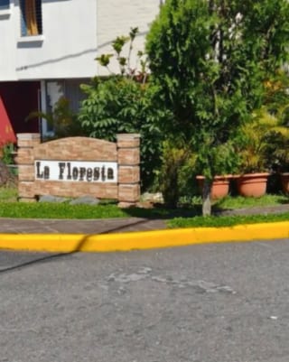 TERRENO  DE ESQUINA EN VENTA, CARRETERA A EL SALVADOR, LA FLORESTA — miniatura 2 de 6
