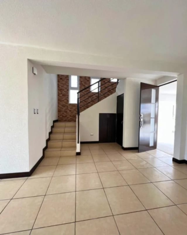 CASA EN VENTA EN CAES KM 25 -ALTOS DE VILLAGE- — foto 8 de 10